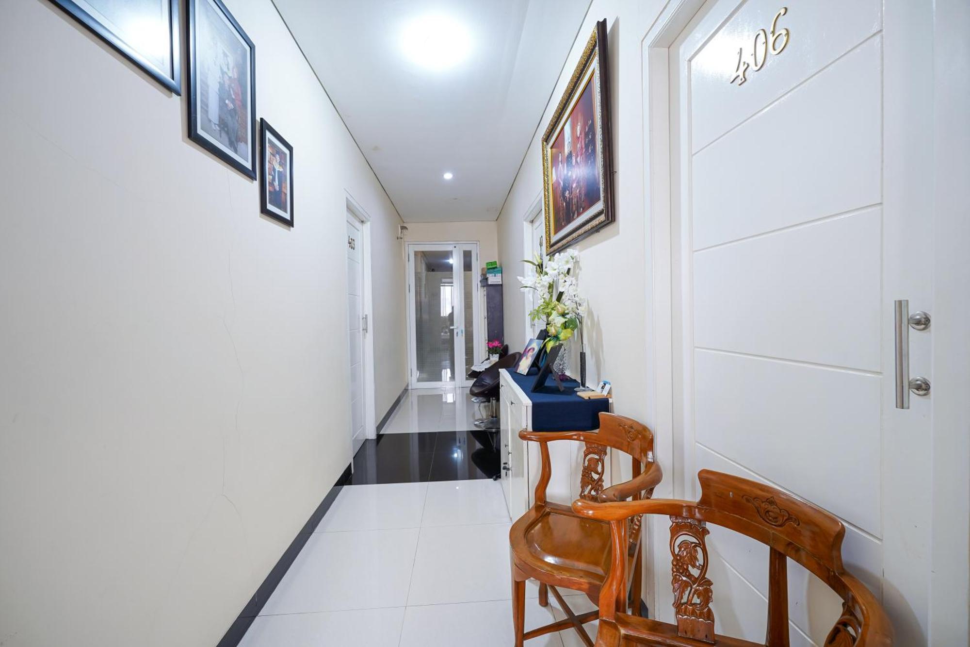 Multi 88 Syariah Hotel Jakarta Exterior photo