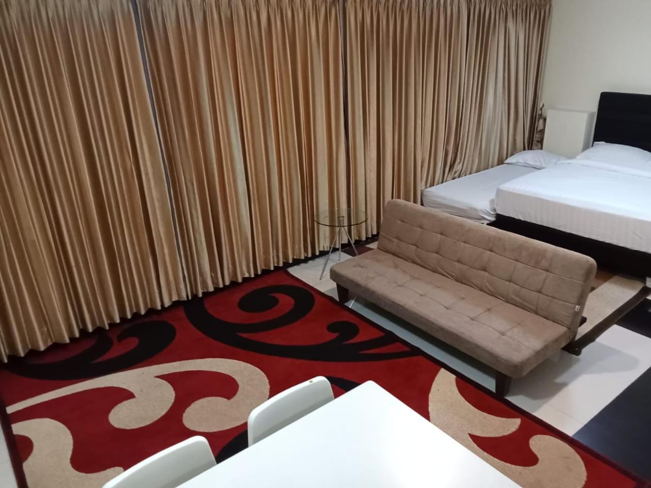 Multi 88 Syariah Hotel Jakarta Exterior photo